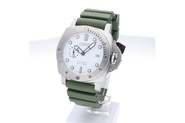 Panerai Submersible Quaranta Quattro 44mm PAM01226