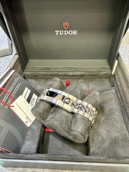 Tudor Black Bay 54 37mm M79000 Blue Lagoon